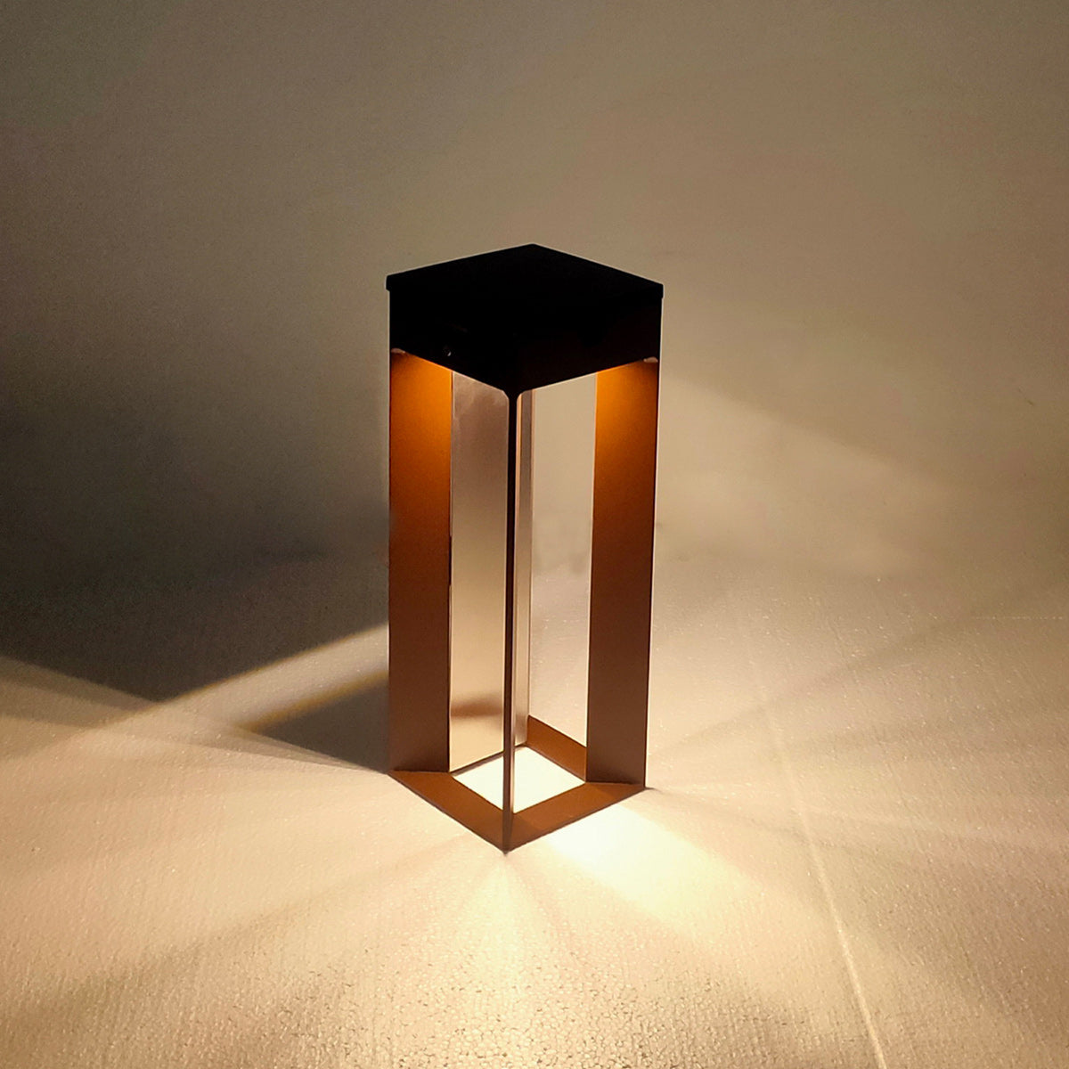 Applique murale solaire en alu corten 