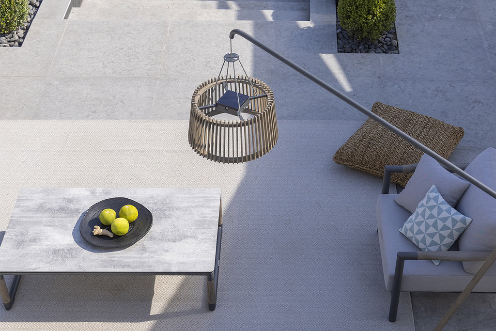 Lampadaire solaire pour table de jardin SKAAL