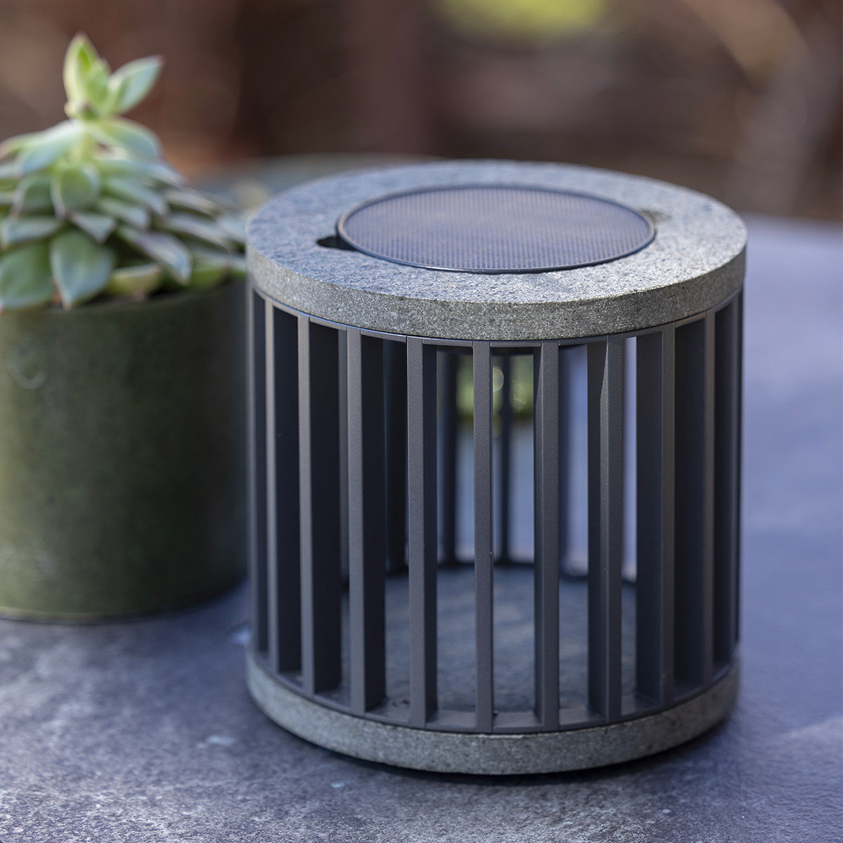 Lampe de table solaire HALO noire Les Jardins pour terrasse
