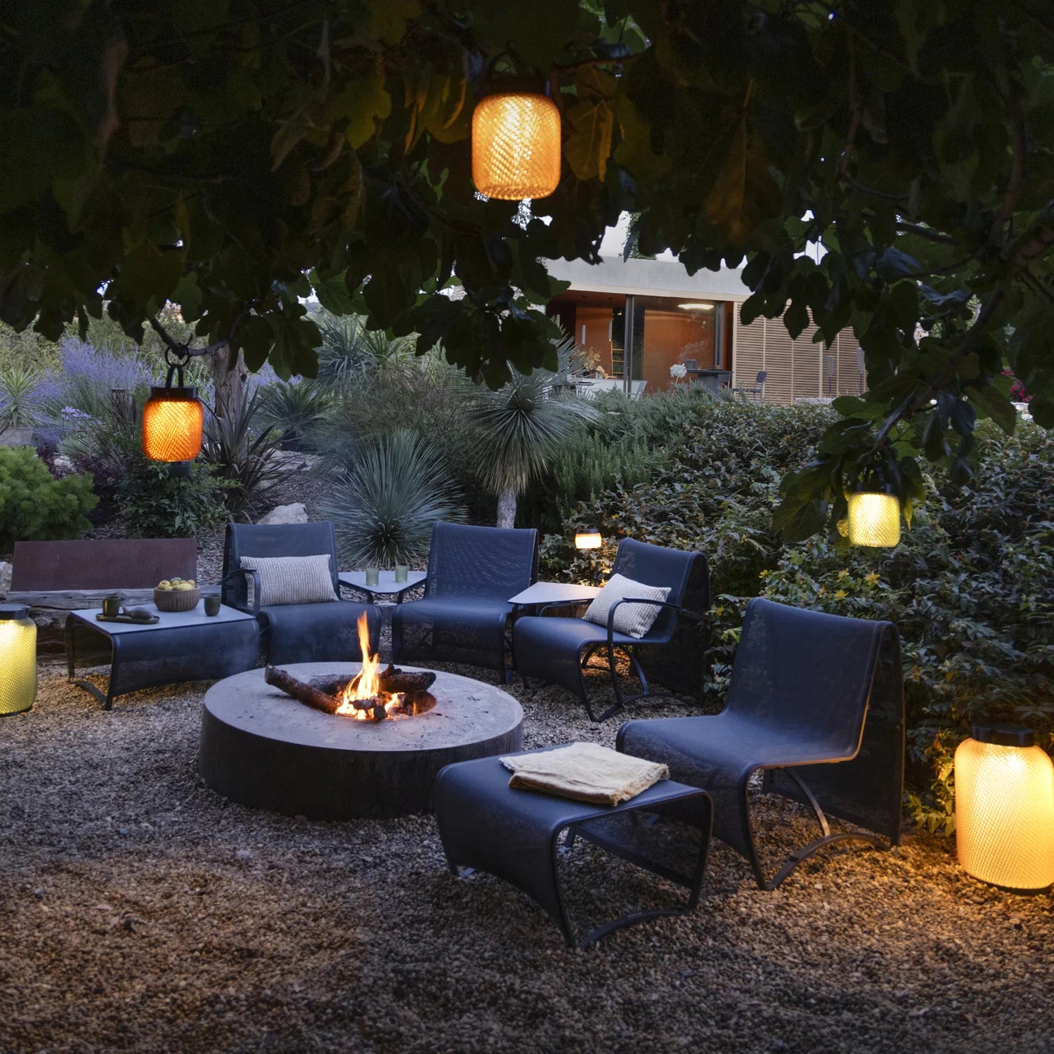 Lanterne solaire LOLIE Ambre-Les Jardins