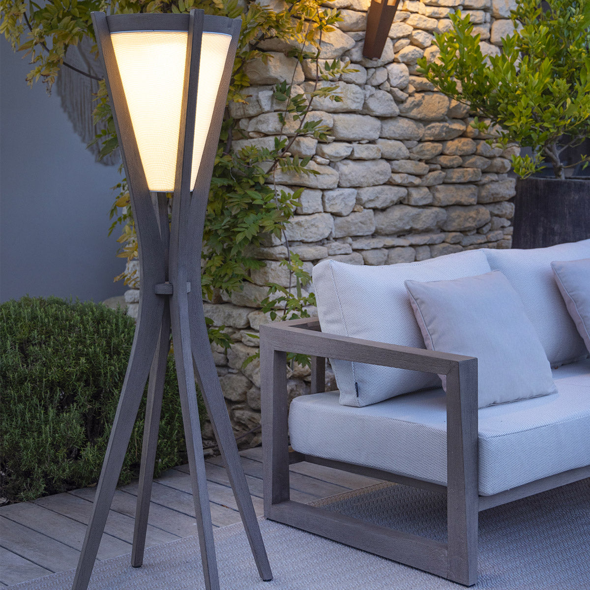 Lampadaire solaire SELVA Les Jardins – vue 2